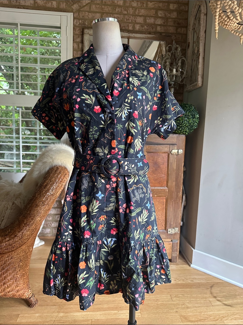 HUTCH FLORAL PRINTED SHORT SLEEVE BELTED DRESS LARGE EXCELLENT